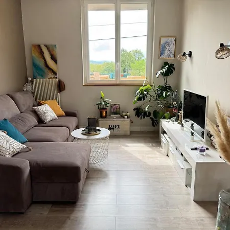 Дом отдыха Maison Avec Grand Jardin *