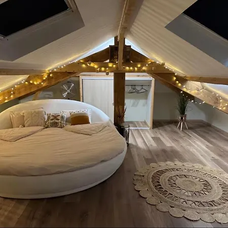 Дом отдыха Maison Avec Grand Jardin