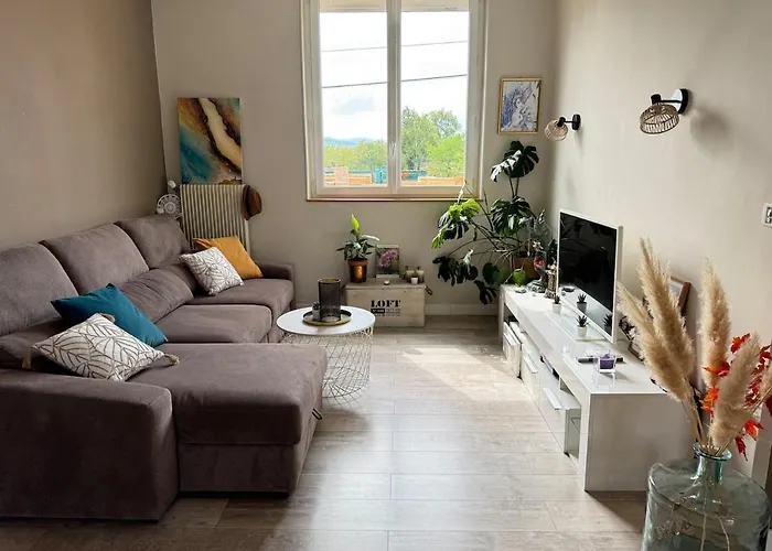 Дом отдыха Maison Avec Grand Jardin *