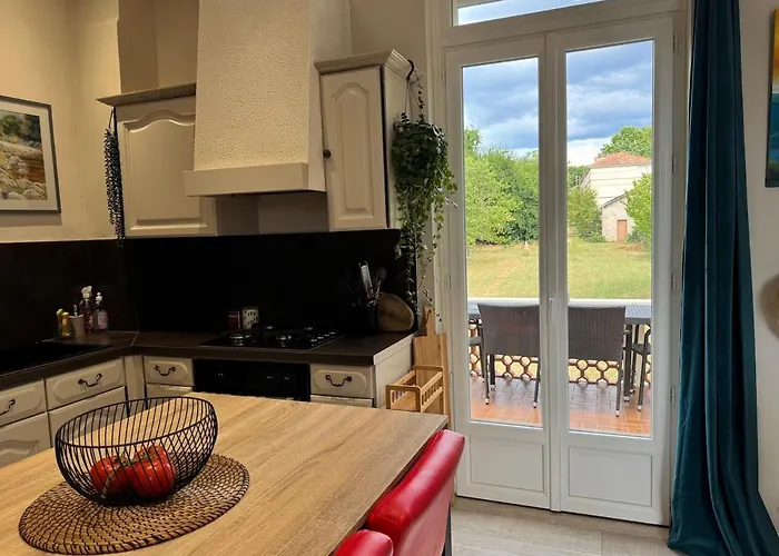 Maison Avec Grand Jardin Дом отдыха *