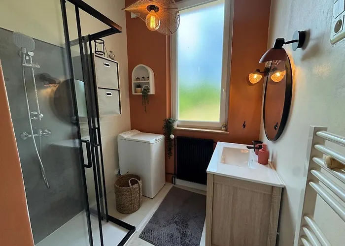 Дом отдыха Maison Avec Grand Jardin *