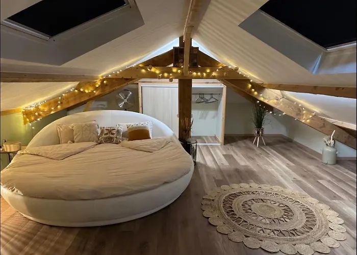 Дом отдыха Maison Avec Grand Jardin